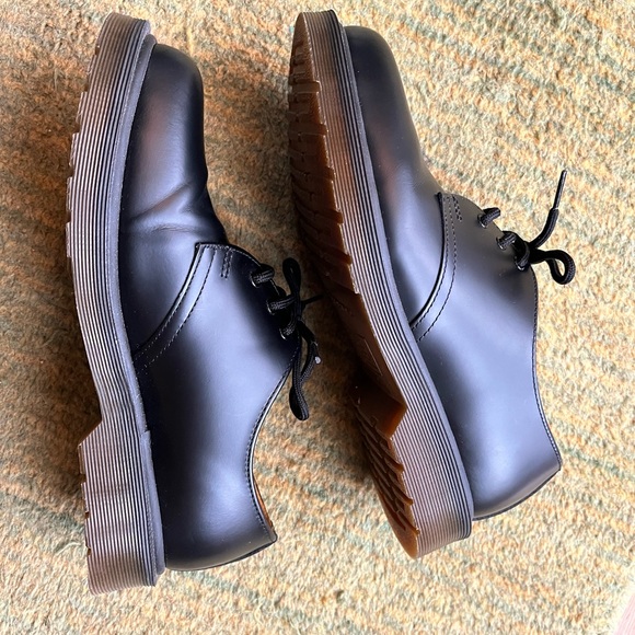 Dr. Martens smooth leather “mono” Oxford shoes - Picture 2 of 4